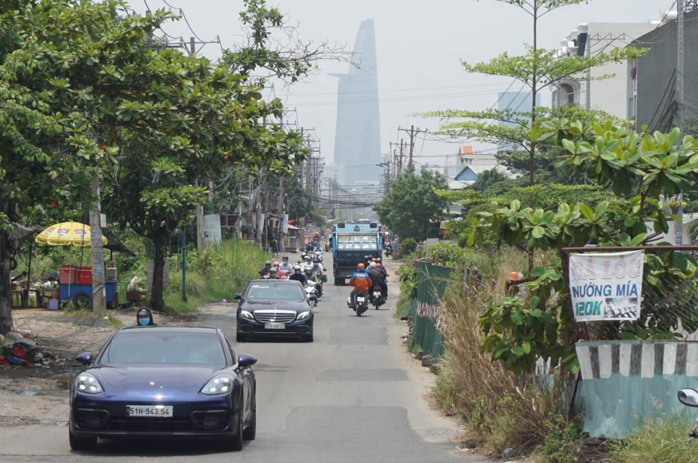 Những dự án hạ tầng nghìn tỉ ở TP Thủ Đức đang được tái khởi động Công trường dự án đường Lương Định Của ngưng trệ, cỏ mọc um tùm hồi tháng 4/2022