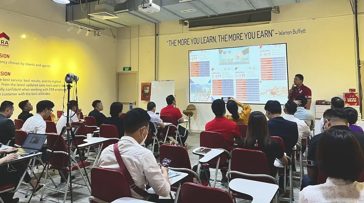 era tuyen dung cong tac vien nhan vien phan phoi mt eastmark city 5590